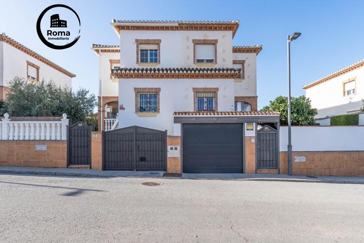 ¡¡ESPECTACULAR CASA PAREADA CON PISCINA!! photo 0