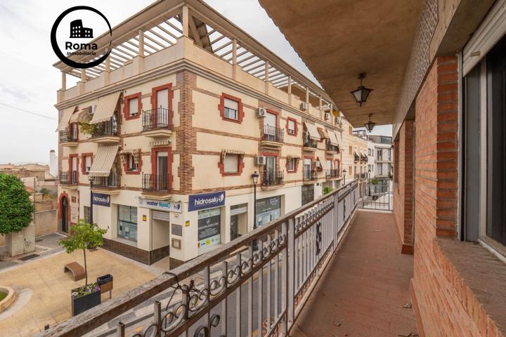 SE VENDE CASA CON UNA PARCELA DE 518 m2 (EN EL CENTRO DE LOS OGÍJARES). photo 0