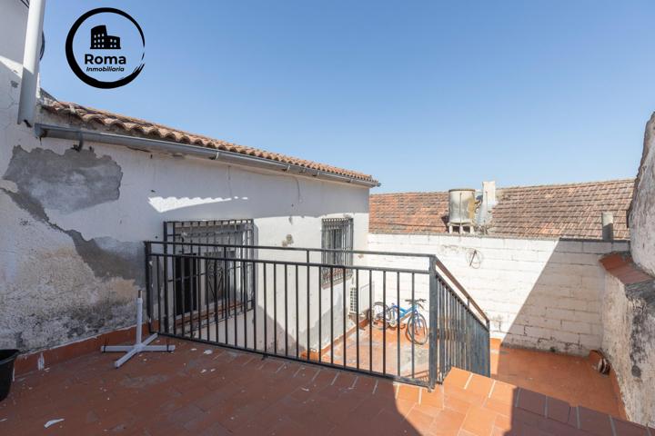 Casa En venta en Centro, Pinos Puente photo 0