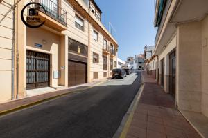 Magnifico Piso en Peligros, Muy Amplio, tres habitaciones y dos baños completos photo 0