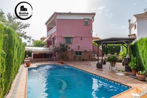 ¡🏡 Vive la tranquilidad con espacio en este impresionante chalet pareado en el Ventorrillo, Cullar Vega photo 0