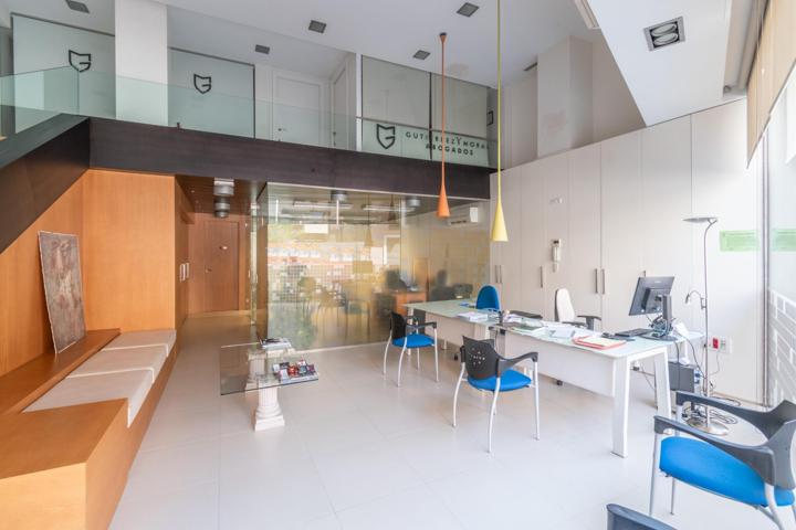 Oficina En venta en Motril Pueblo, Motril photo 0
