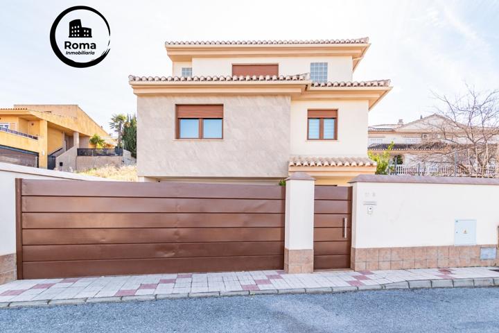 ¡Descubre el hogar de tus sueños en este espectacular chalet independiente! photo 0