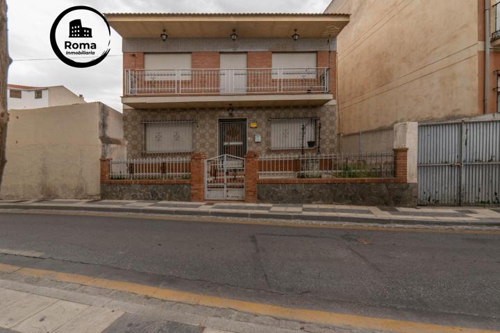 SE VENDE CASA CON UNA PARCELA DE 518 m2 (EN EL CENTRO DE LOS OGÍJARES). photo 0