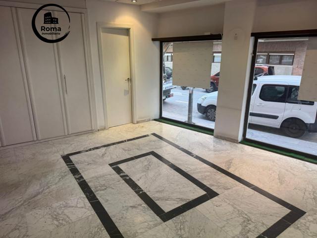 MAGNIFICO LOCAL EN ALQUILER A PIE DE CALLE EN OBISPO HURTADO photo 0