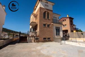 Chalet independiente con piscina en Cañadas del Parque photo 0