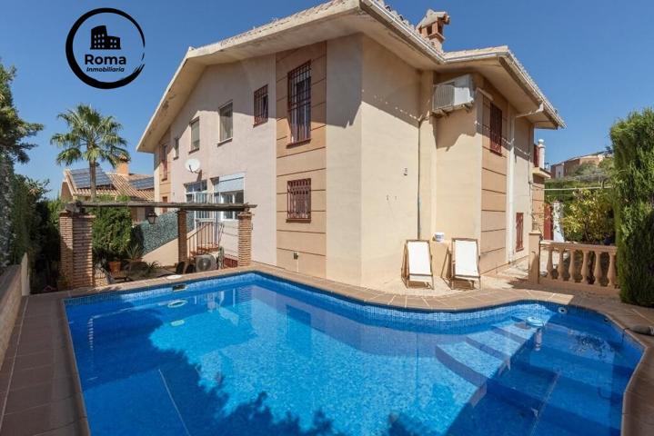 Casa pareada con piscina, en Huétor Vega photo 0