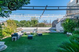 Amplia Casa en Purchil con Piscina y Jardín photo 0