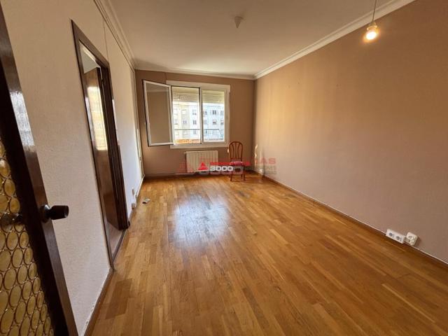 Piso En venta en Barcelona photo 0