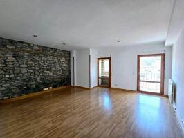 Piso En venta en Jaca photo 0