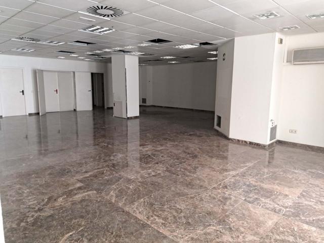 Local En venta en Zaragoza photo 0