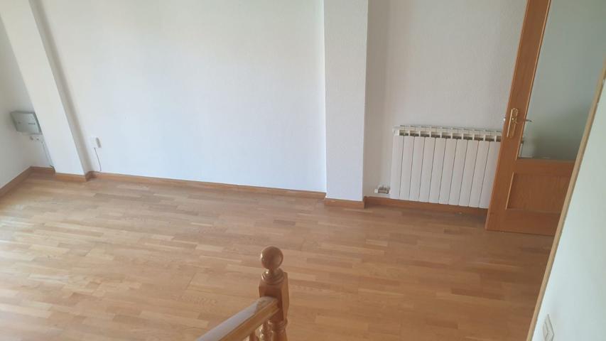 Villa En venta en Calatayud photo 0