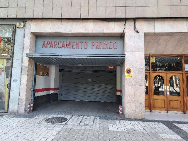 Parking En venta en Zaragoza photo 0