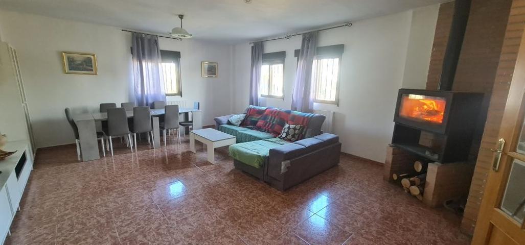 Villa En venta en Zaragoza photo 0