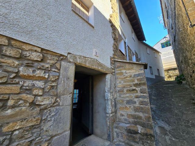 Villa En venta en Jasa photo 0