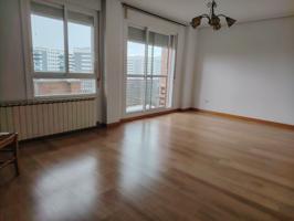 Piso En venta en Zaragoza photo 0