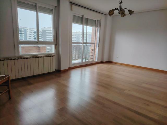 Piso En venta en Zaragoza photo 0