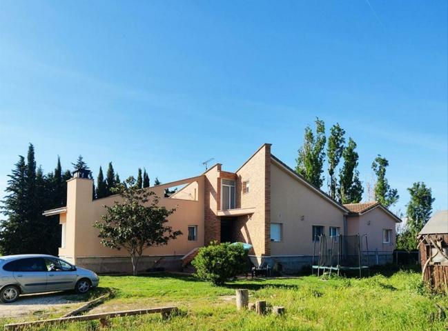 Villa En venta en Binéfar photo 0