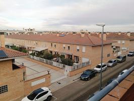 Villa En venta en Utebo photo 0