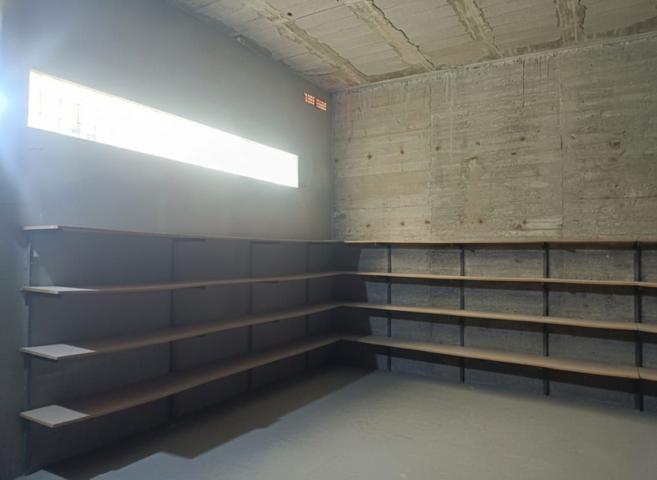 Local En venta en Graus photo 0