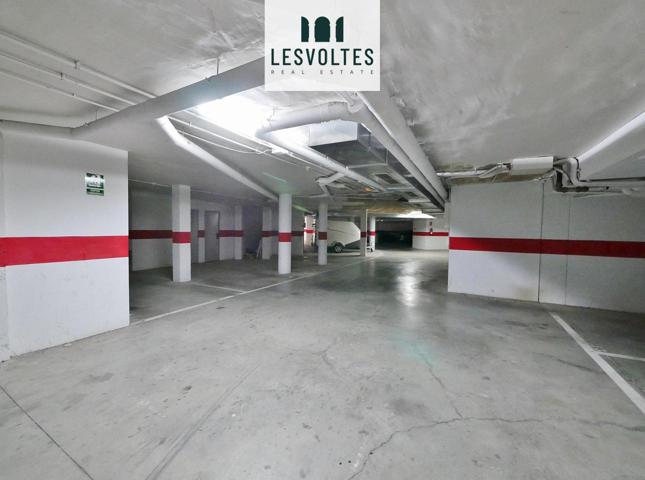 PLAZA DE APARCAMIENTO Y TRASTERO EN VENTA EN FORALLAC. photo 0
