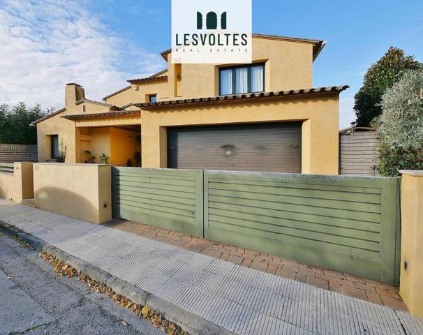 Casa - Chalet en venta en La Bisbal d&#x27;Empordà de 360 m2 photo 0