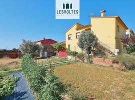 Casa - Chalet en venta en Mont-ras de 214 m2 photo 0