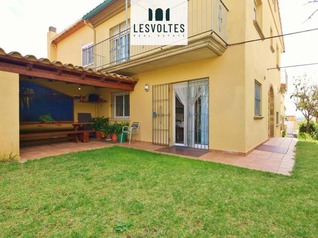 Adosado en venta en Palafrugell de 227 m2 photo 0