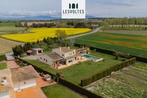 Casa - Chalet en venta en ALBONS de 424 m2 photo 0