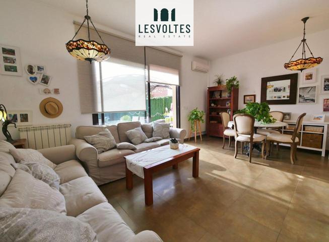 Adosado en venta en Vall-llobrega de 195 m2 photo 0