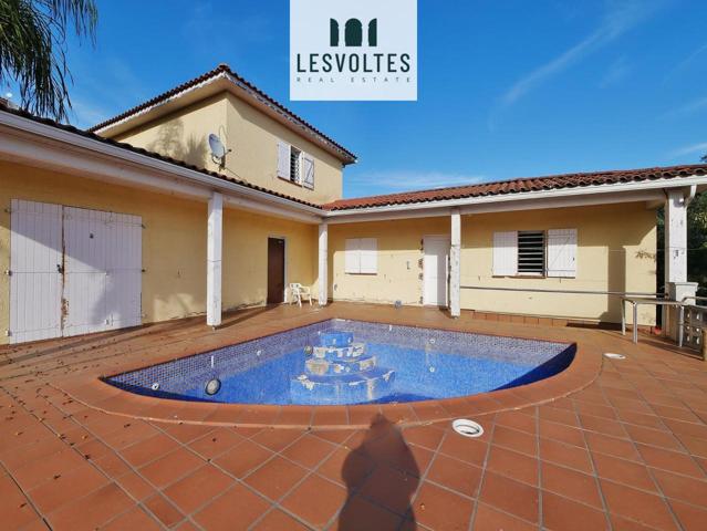 Casa - Chalet en venta en Calonge de 240 m2 photo 0