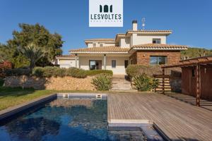 Casa - Chalet en venta en Estartit de 350 m2 photo 0