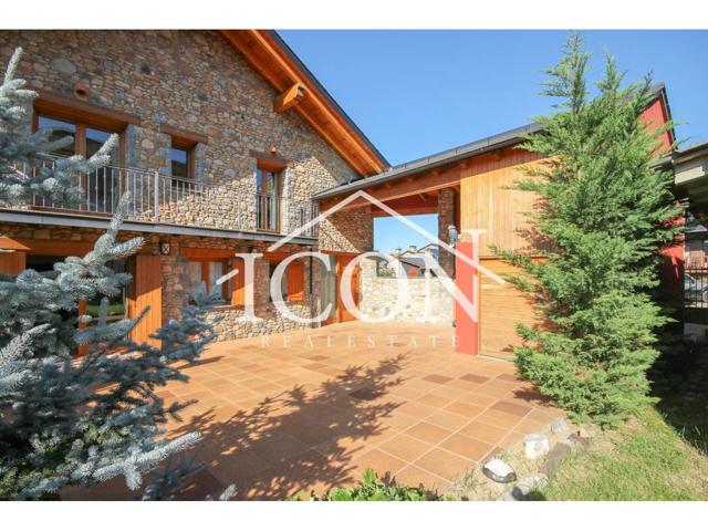 Casa Esquinera en Venta en la Zona de Talló, en Bellver de Cerdanya photo 0