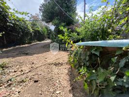¡Construye tu Hogar de Ensueño! Finca Urbanizable con Árboles Frutales y Vistas Únicas en A Pobra do Caramiñal photo 0