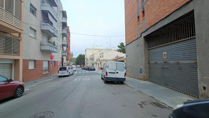 Plaza de aparcamiento - Vilafranca del Penedès photo 0