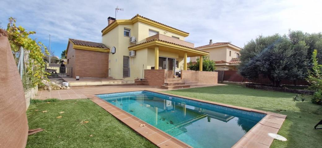 Chalet - Torre - Font-rubí photo 0