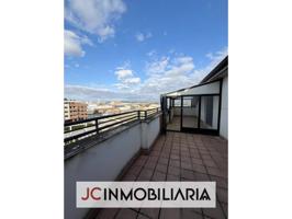 Precioso piso con terraza en el barrio de La Victoria. photo 0