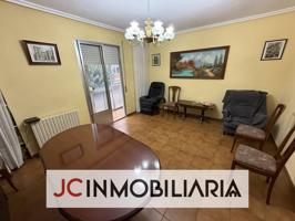 Estupendo piso amplio y luminoso en la calle Sorozabal, en el barrio Cuatro de Marzo. photo 0