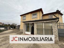 Preciosa casa en perfecto estado en una finca con piscina de 1144m2. photo 0