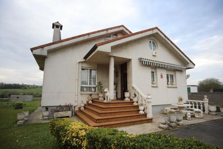 Villa En venta en Suances photo 0