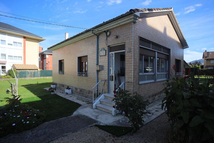 Villa En venta en Los Corrales de Buelna photo 0