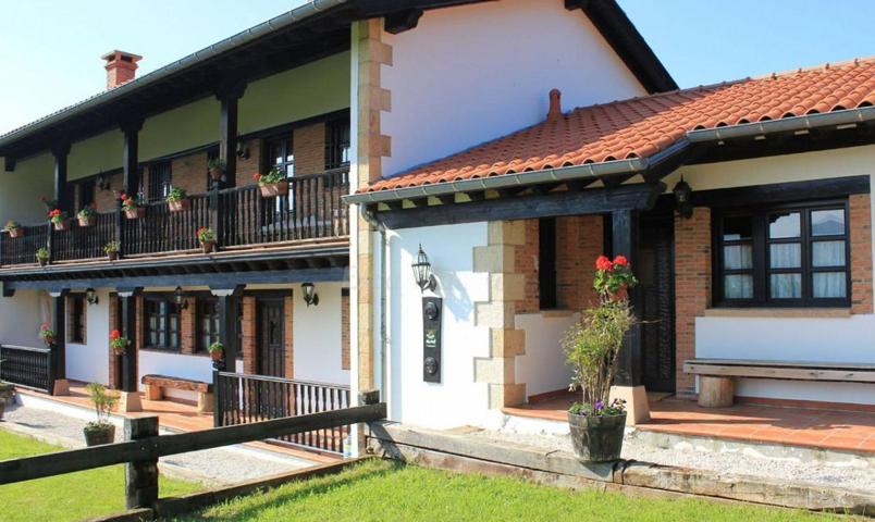 Villa En venta en Ruente photo 0