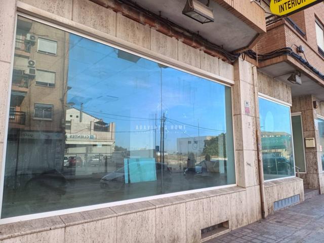 Venta de local comercial en Tavernes Blanques photo 0
