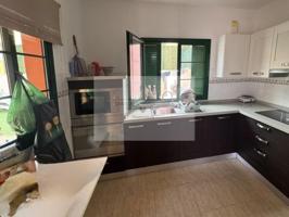 CHALET ADOSADO A LA VENTA EN TARAJALEJO photo 0