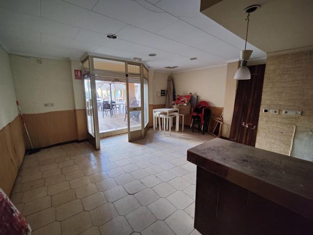 Local comercial en Buñol, zona Layana photo 0