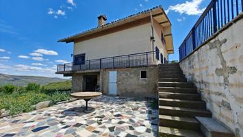 Chalet en Yátova photo 0