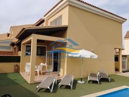Villa En venta en La Oliva photo 0
