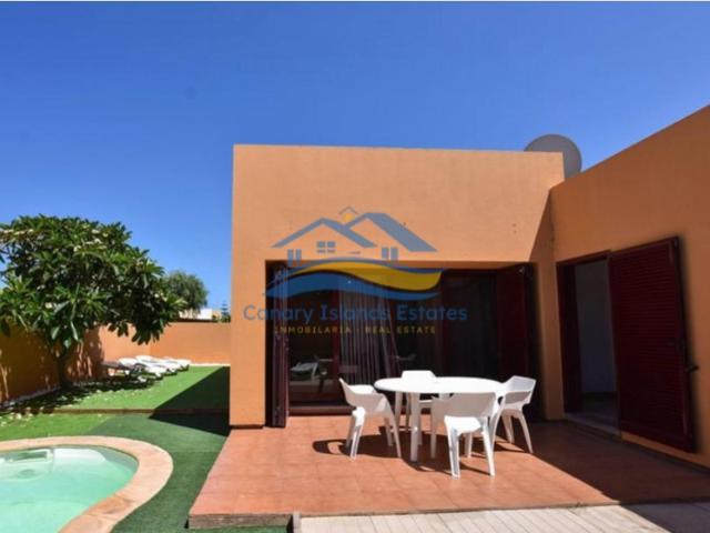 Villa En venta en La Oliva photo 0