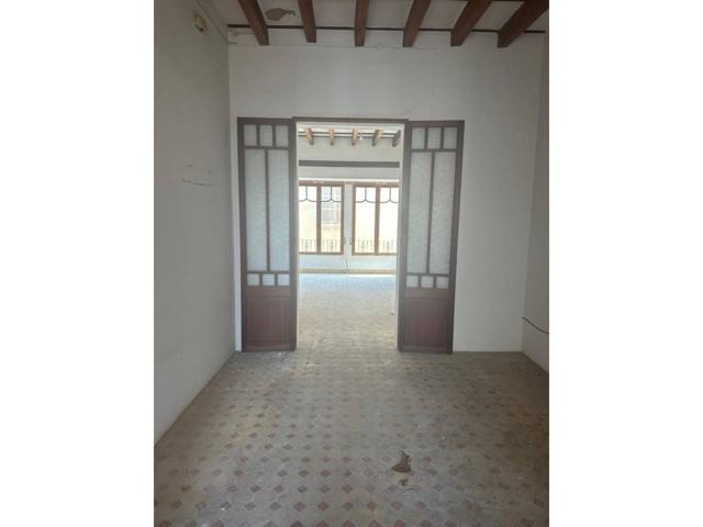 Casa señorial con 3 plantas y sótano en el centro de Manacor photo 0