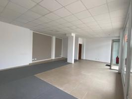 Se alquila local 70m2 en Manacor photo 0
